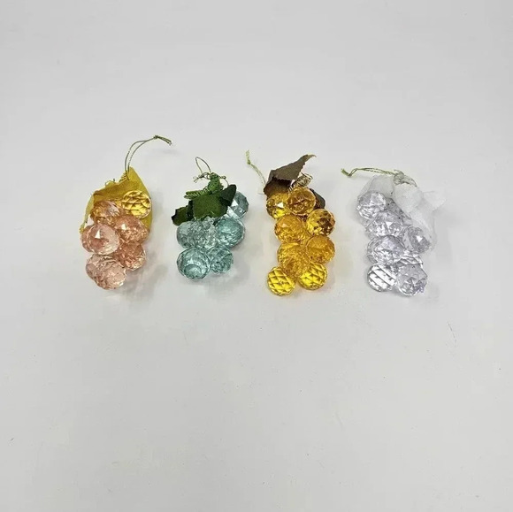 Vtg Acrylic Grape Clusters Christmas Ornament Lucite Faceted Leaves Set of Four - Picture 2 of 9